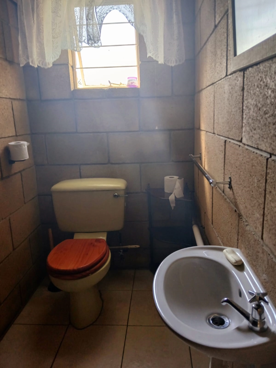 4 Bedroom Property for Sale in West Bank Eastern Cape
